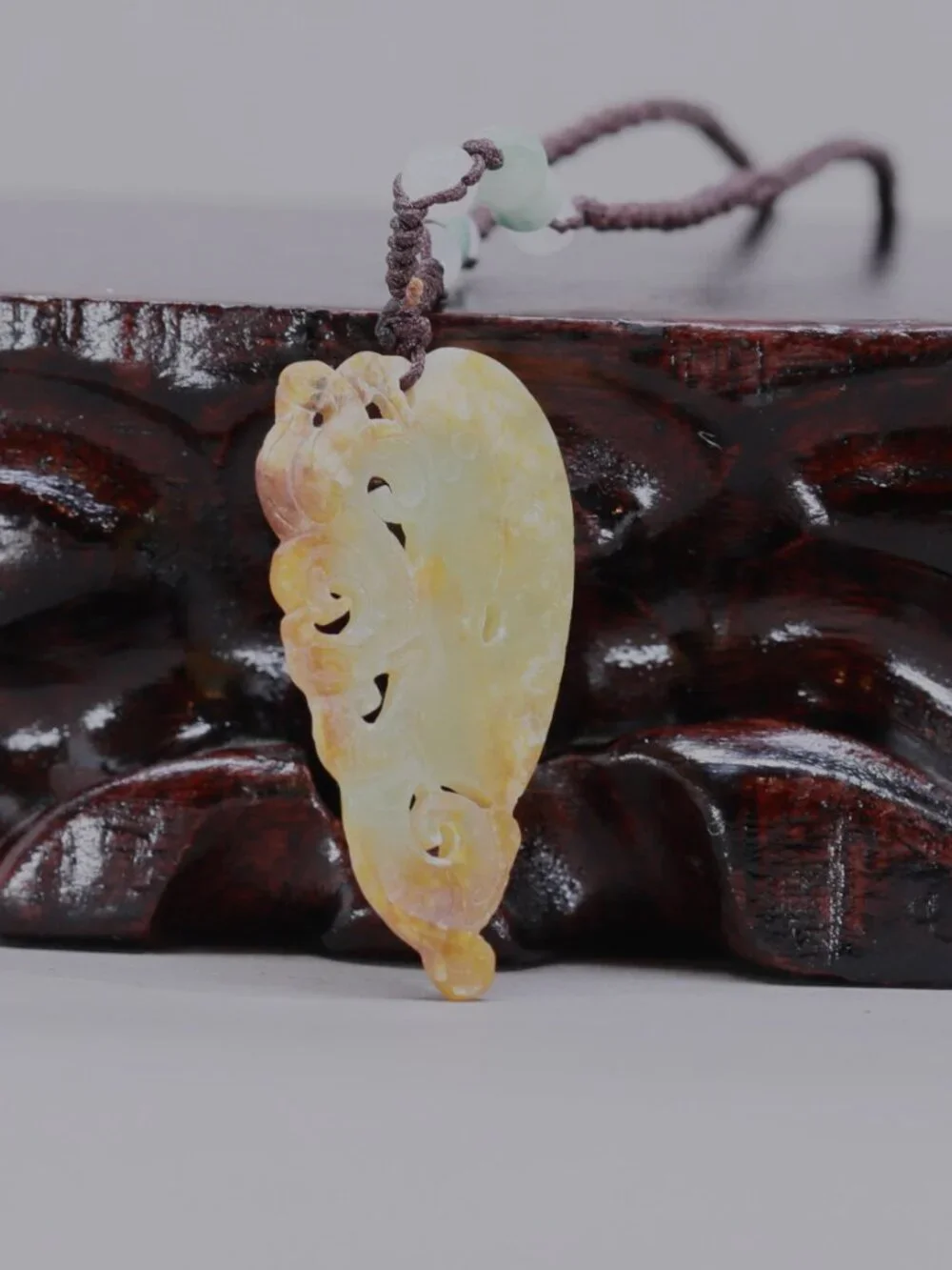 Chinese Archaistic Hetian Jade Pendant Nephrite Carved Artifact 9.8g